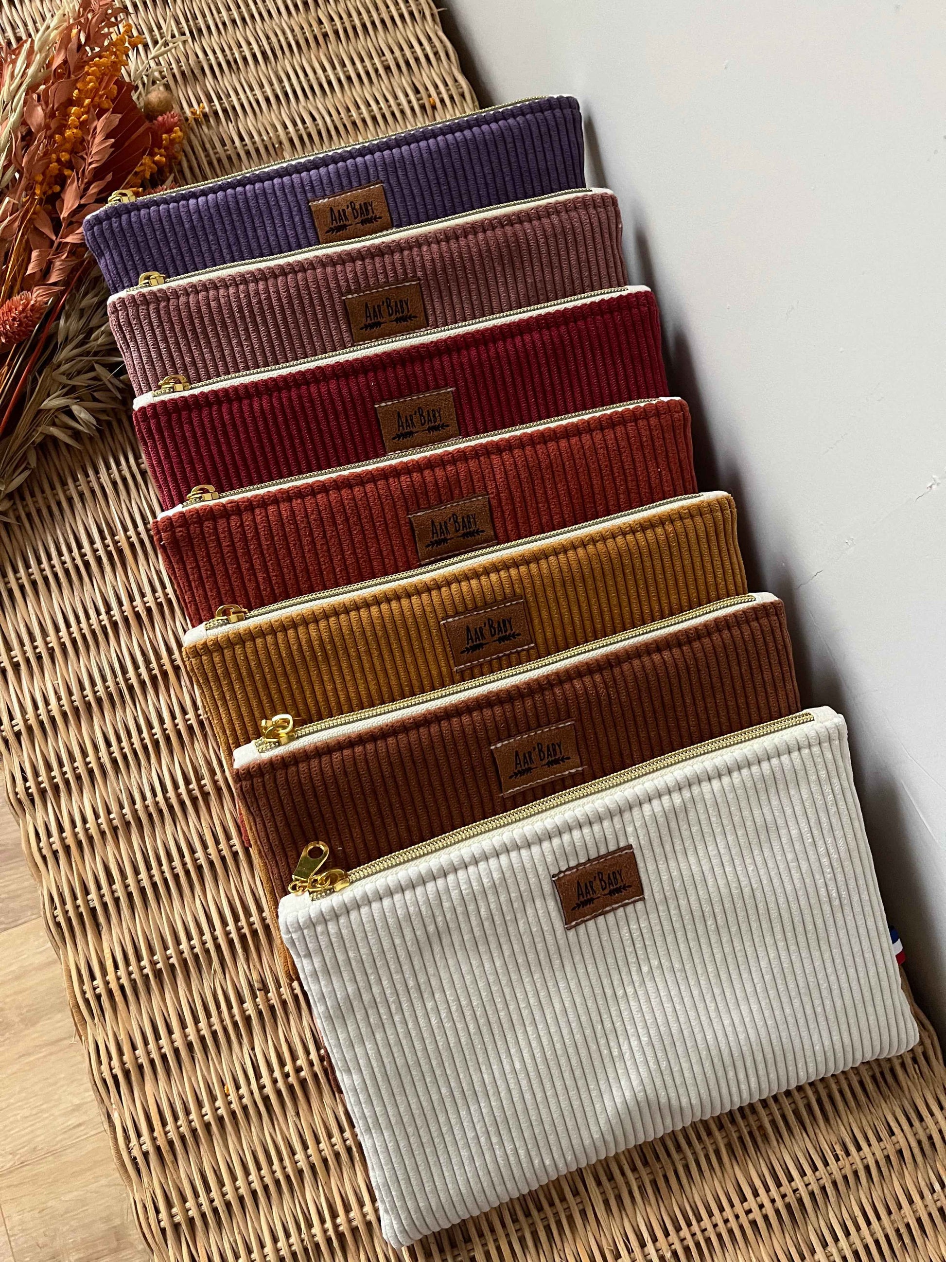 Les trousses plate en stock