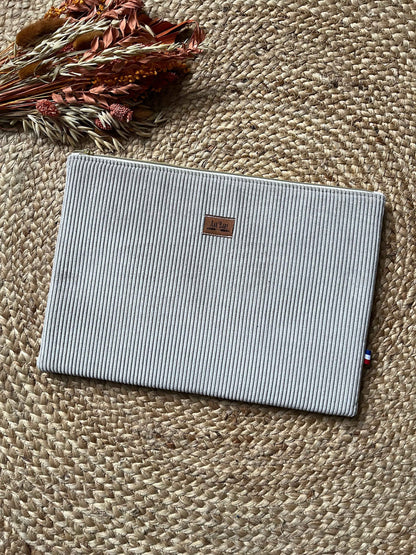 Les housses ordinateur 13"/14" en stock