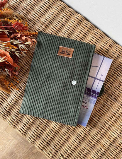 Les housses à livre de poche en stock